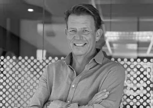 Jonathan Mills, Business Consultant